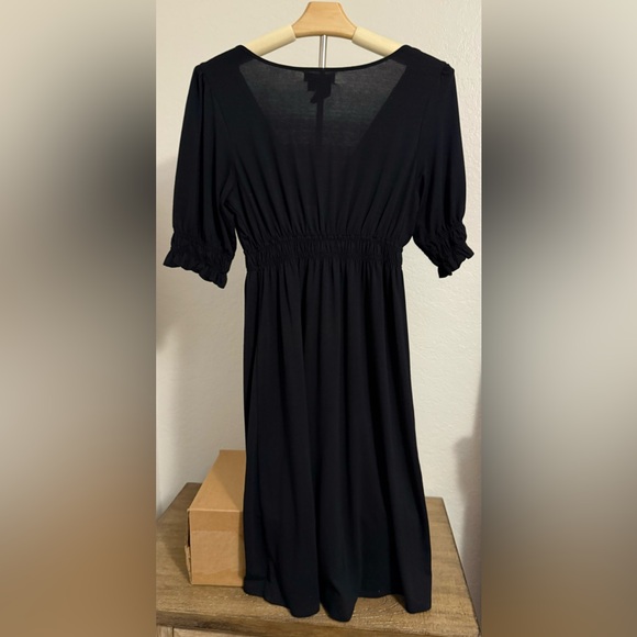 5 for $20 Deal- Max Edition Classic Staple Black Dress- Size Small - Picture 3 of 3
